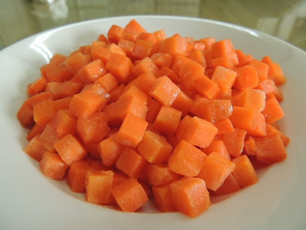紅蘿蔔丁(1公斤)